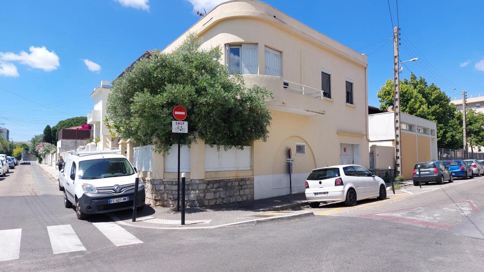 logement tout près du centre avec grand garage gratuit Nîmes Extérieur photo
