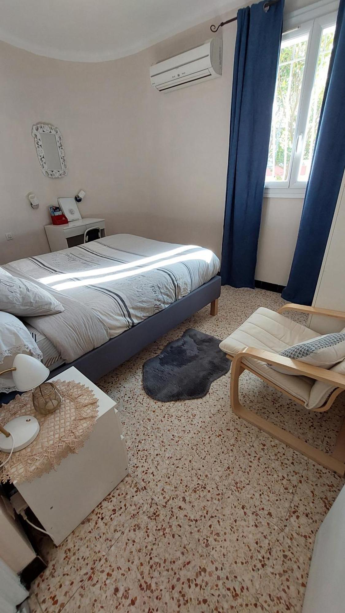 logement tout près du centre avec grand garage gratuit Nîmes Extérieur photo