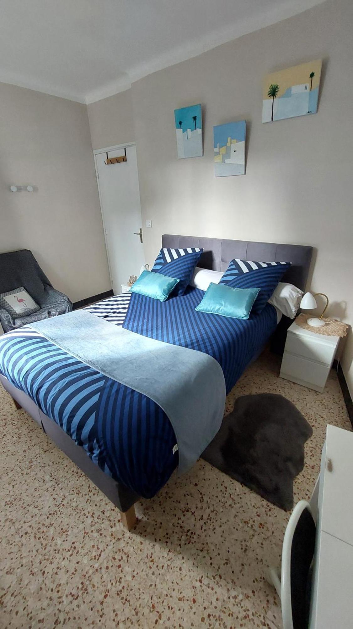 logement tout près du centre avec grand garage gratuit Nîmes Extérieur photo